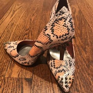 Rachel Roy Heels. Size 8. New with out tags